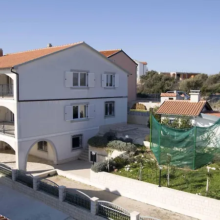 Appartement Maya Mit Blick Auf Wasser By Interhome *
